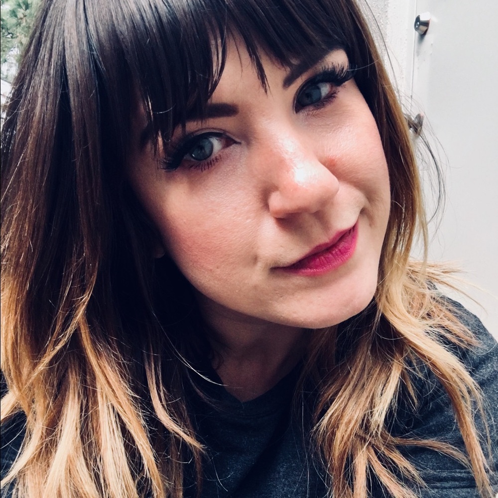 Meet your Posher, Lauren